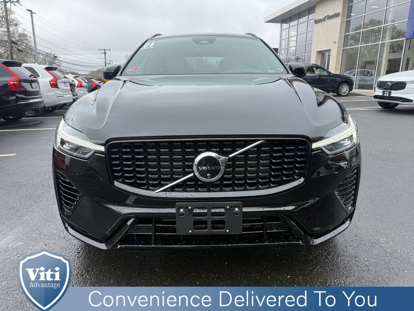 Certified 2024 Volvo XC60 T8 Ultimate AWD/4WD image 3
