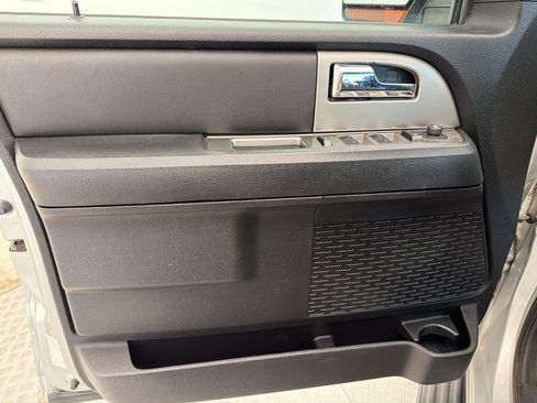 Used 2016 Ford Expedition EL XLT w/ Equipment Group 202A AWD/4WD image 14