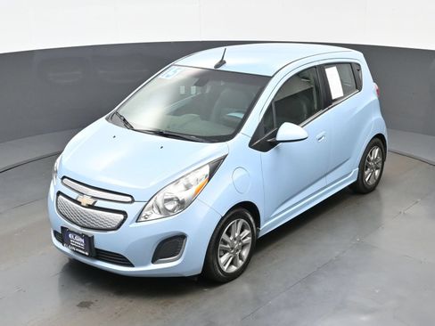 Used 2015 Chevrolet Spark LT FWD image 31
