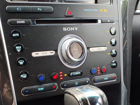 Used 2016 Ford Explorer Limited FWD image 18