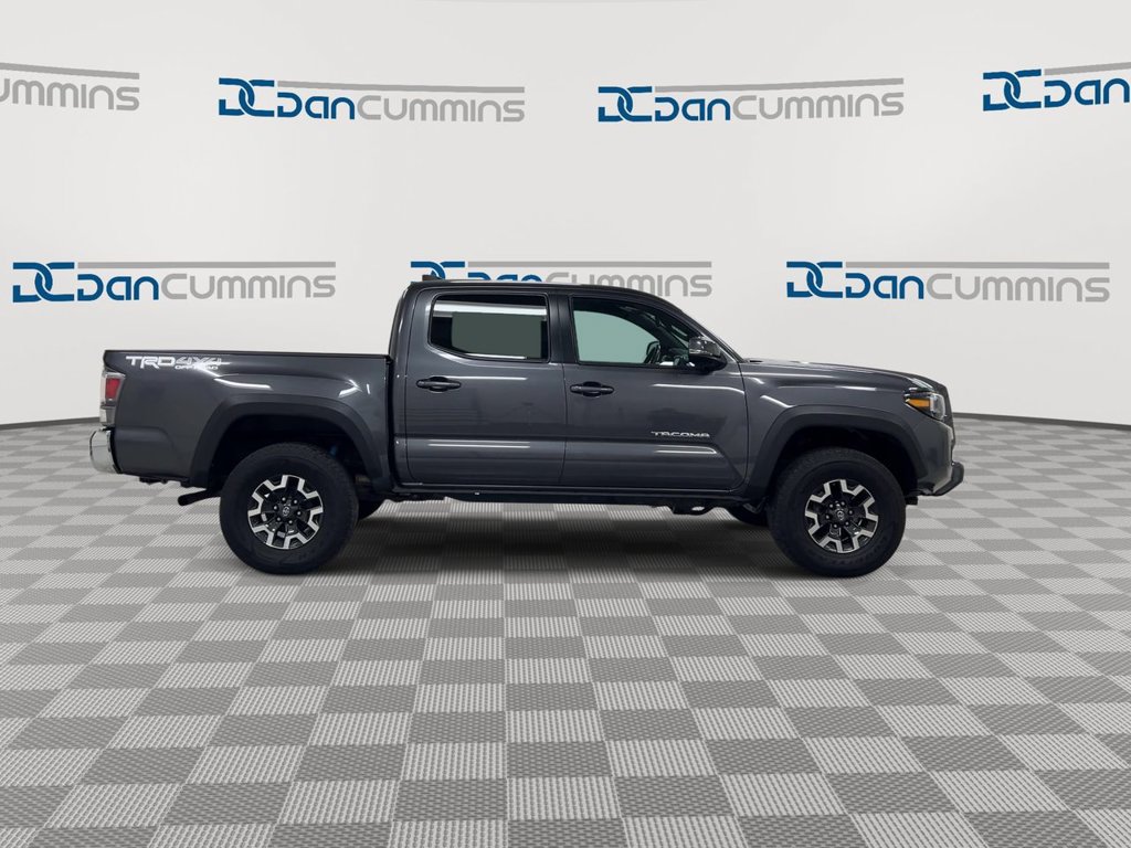 Used 2021 Toyota Tacoma TRD Off-Road AWD/4WD image 9