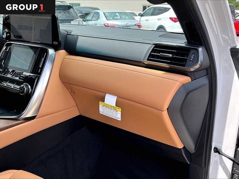 Used 2026 Lexus LX 700h Luxury w/ Appearance Package image 15