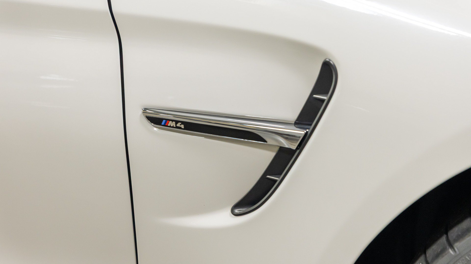 Used 2016 BMW M4 Convertible RWD image 17