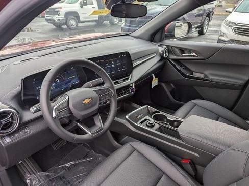 New 2026 Chevrolet Equinox LT w/ Convenience Package II image 19