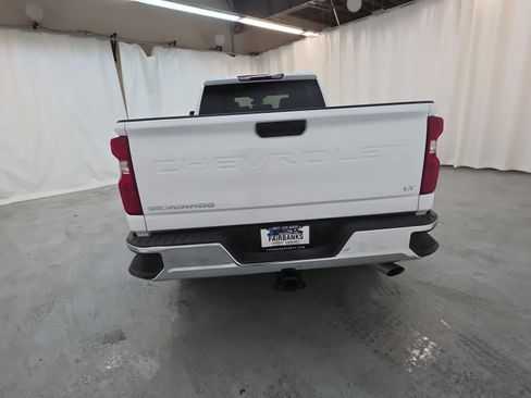 Used 2025 Chevrolet Silverado 2500 LT w/ Convenience Package image 5