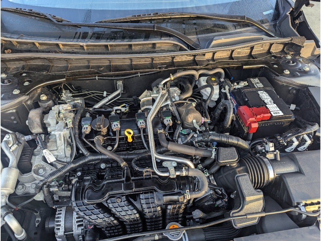 Used 2024 Nissan Altima 2.5 SR w/ SR Premium Package FWD image 10