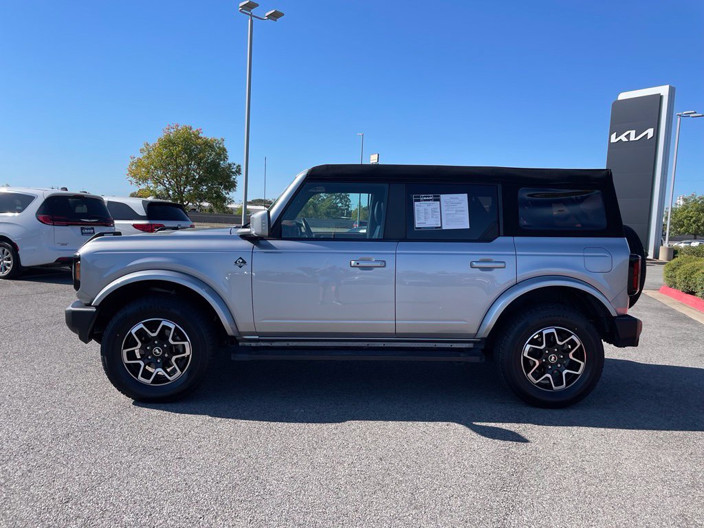 Used 2024 Ford Bronco Outer Banks AWD/4WD image 4