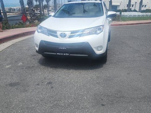 Used 2014 Toyota RAV4 Limited w/ Technology Package AWD/4WD image 2
