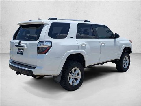 Used 2020 Toyota 4Runner SR5 AWD/4WD image 5