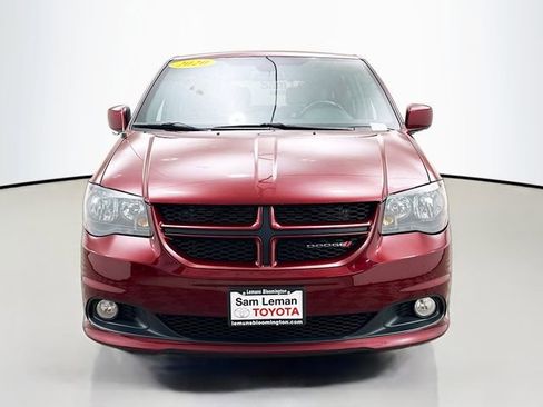 Used 2020 Dodge Grand Caravan GT image 2