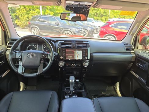 Used 2024 Toyota 4Runner TRD Off-Road Premium w/ Moonroof Package AWD/4WD image 17