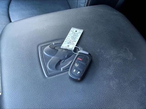 Used 2017 RAM 1500 Laramie image 34