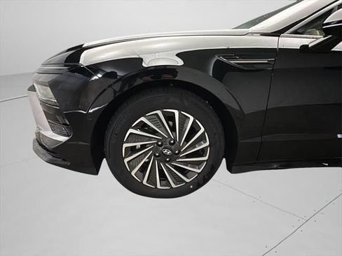 New 2026 Hyundai Sonata Limited image 3