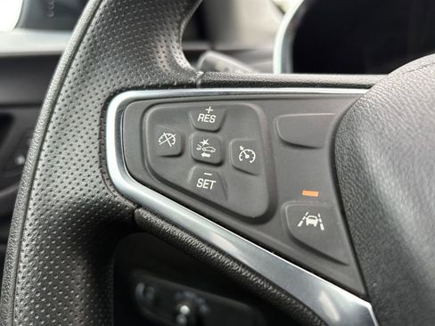 Used 2021 Chevrolet Equinox LT AWD/4WD image 12