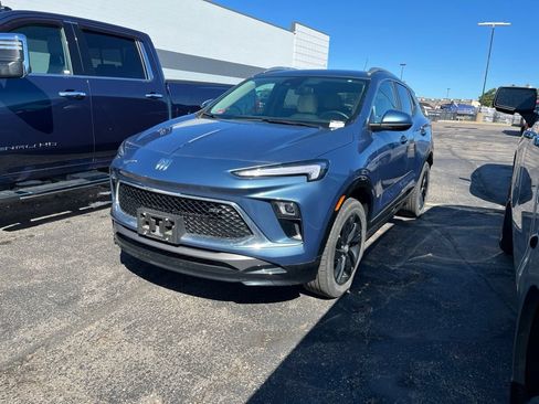 Certified 2024 Buick Encore GX Sport Touring AWD/4WD image 6