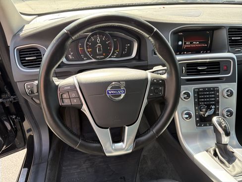 Used 2018 Volvo S60 T5 Inscription w/ Climate Package AWD/4WD image 18