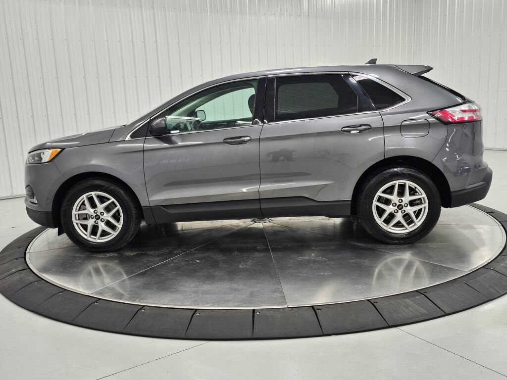 Used 2024 Ford Edge SEL w/ Convenience Package AWD/4WD image 2