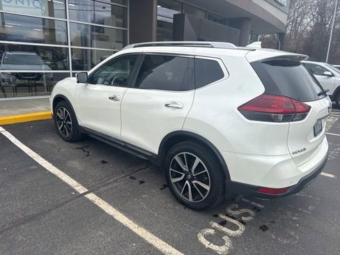 Used 2019 Nissan Rogue SL w/ Premium Package image 4
