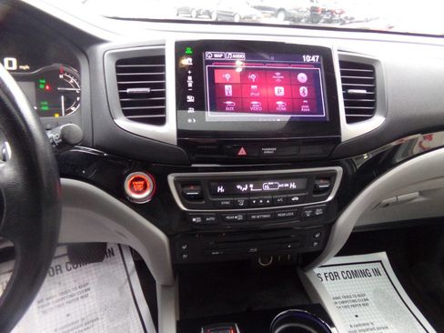 Used 2016 Honda Pilot Elite image 12
