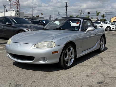 Used 2003 MAZDA MX-5 Miata LS image 2