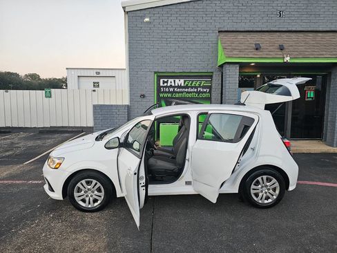 Used 2017 Chevrolet Sonic LT image 40