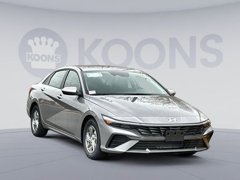 New 2026 Hyundai Elantra SE image 10