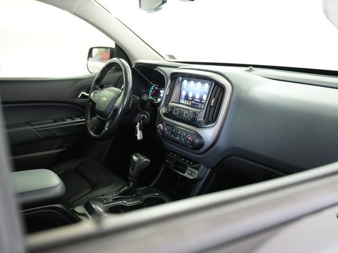 Used 2019 Chevrolet Colorado Z71 w/ Z71 Midnight Edition AWD/4WD image 53