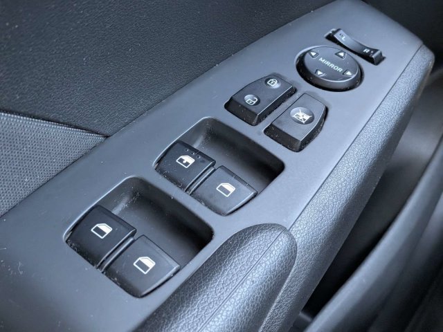 Used 2021 Hyundai Accent SE FWD image 22