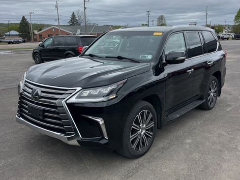 Used 2018 Lexus LX 570 4WD w/ Luxury Package image 4