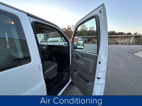 Used 2023 GMC Savana 2500 w/ Driver Convenience Package image 17
