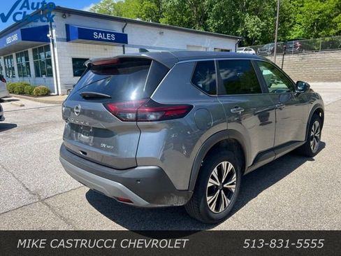 Used 2023 Nissan Rogue SV AWD/4WD image 3