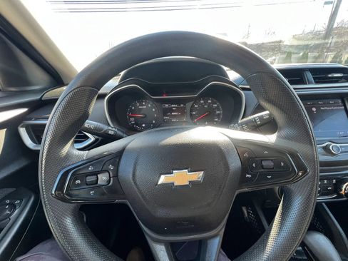 Used 2021 Chevrolet TrailBlazer LS FWD image 14