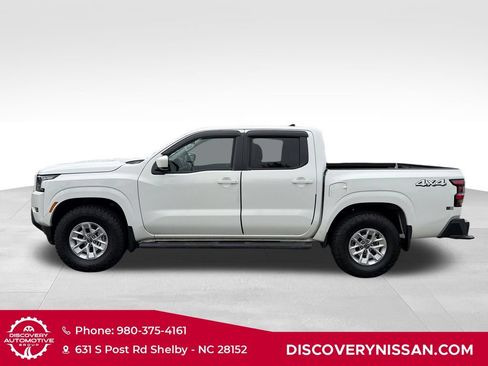 Certified 2024 Nissan Frontier SV AWD/4WD image 9