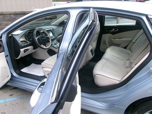 Used 2015 Chrysler 200 C w/ Navigation & Sound Group I AWD/4WD image 14