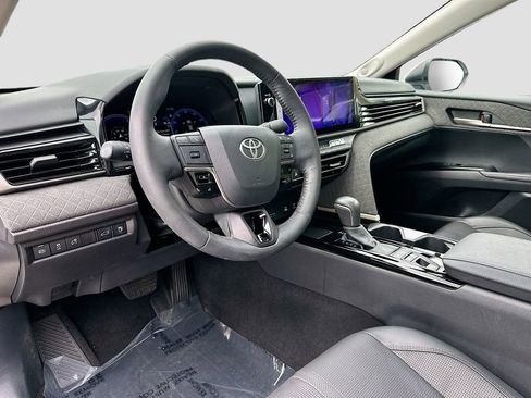 Used 2025 Toyota Camry XLE w/ Premium Package AWD/4WD image 9