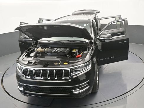 Used 2023 Jeep Wagoneer 4WD image 79