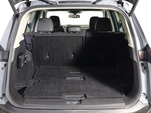 Used 2023 Nissan Rogue SL FWD image 17