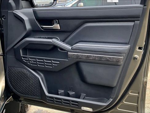 Used 2026 Toyota Tacoma Limited AWD/4WD image 23