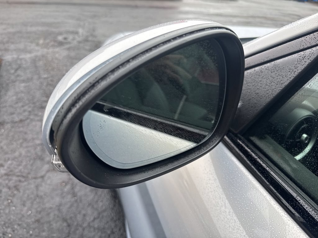 Used 2023 Alfa Romeo Giulia Ti AWD/4WD image 19