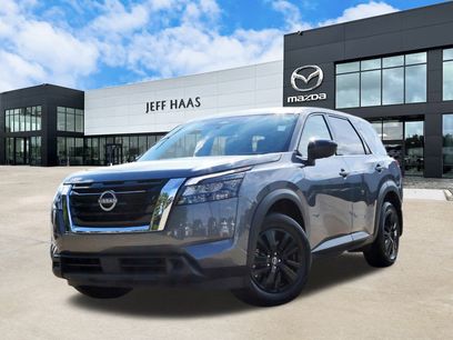 Used 2025 Nissan Pathfinder S w/ Cargo Package