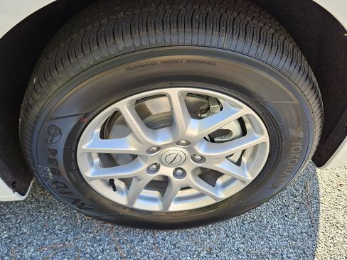 New 2026 Chrysler Pacifica Select image 16