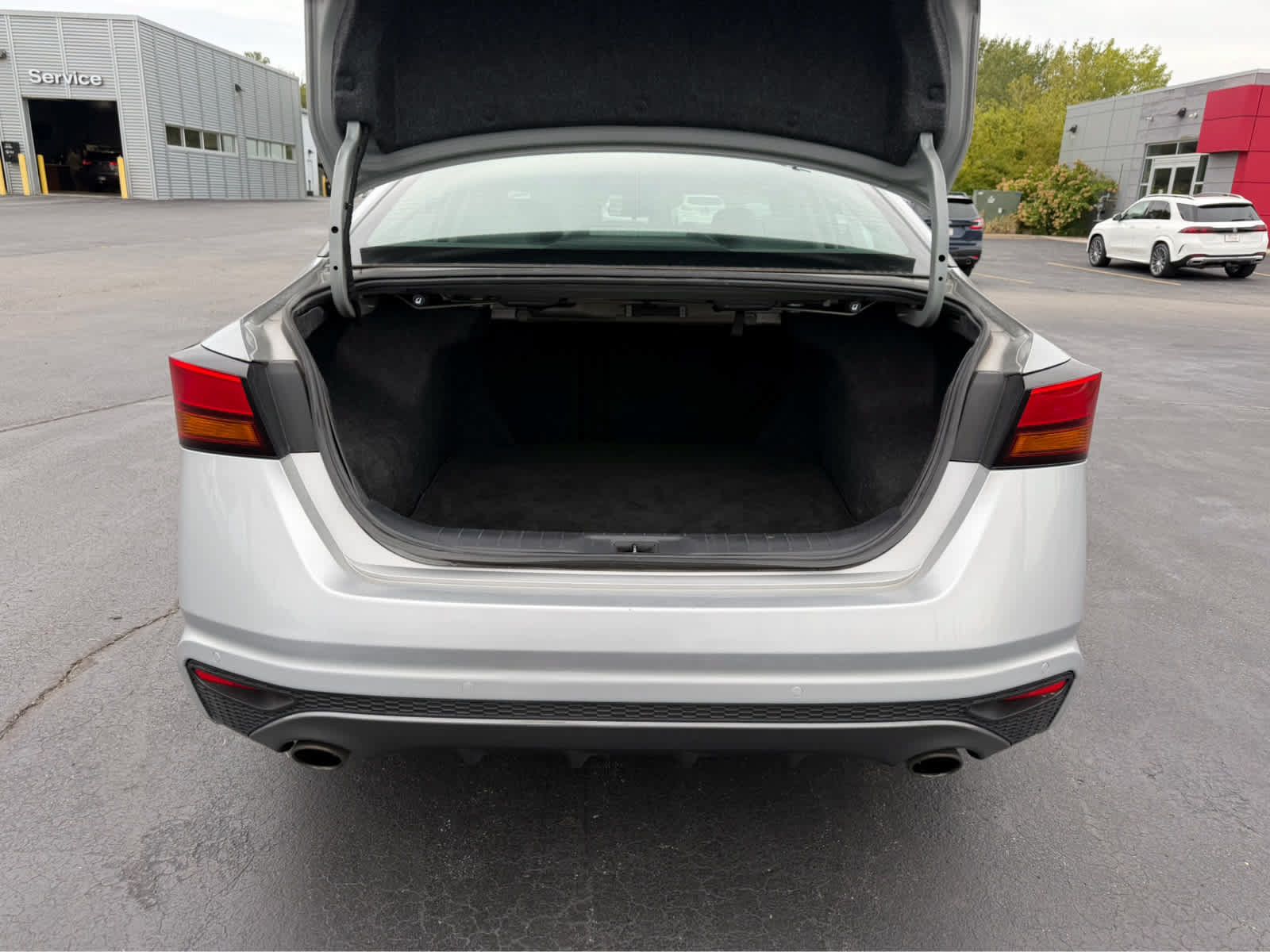Used 2021 Nissan Altima 2.5 SR FWD image 7