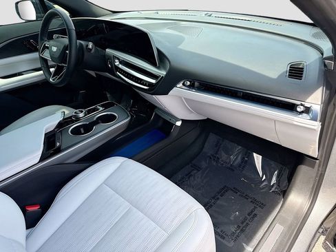 Used 2024 Cadillac Lyriq Sport RWD image 13