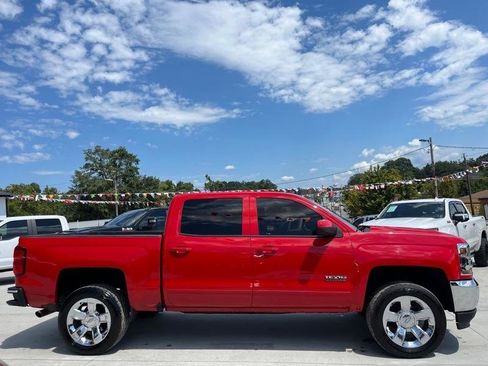 Used 2018 Chevrolet Silverado 1500 LT w/ Texas Edition RWD image 8