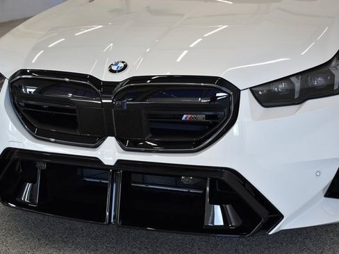 New 2026 BMW M5 w/ Executive Package image 16