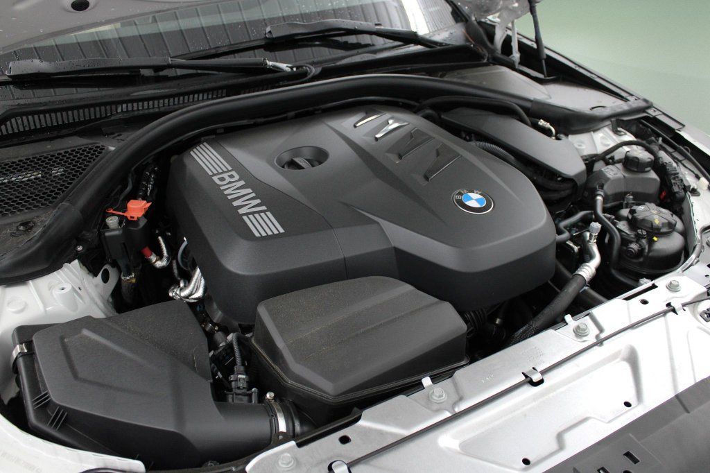 Used 2026 BMW 330i Sedan w/ Convenience Package RWD image 42