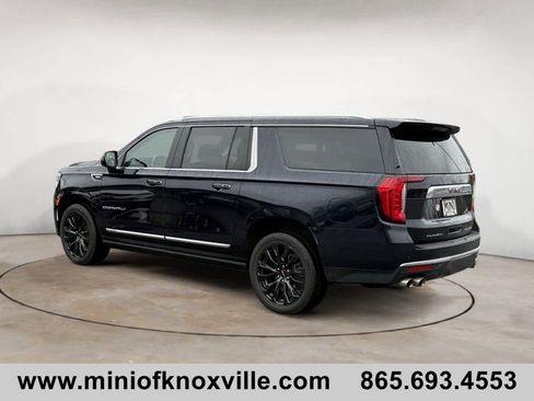 Used 2021 GMC Yukon XL Denali w/ Denali Premium Package image 5