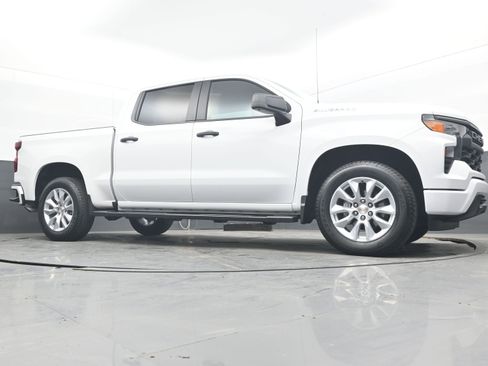 Certified 2026 Chevrolet Silverado 1500 Custom RWD image 24