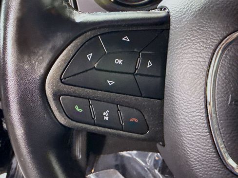Used 2023 Dodge Challenger SXT RWD image 14