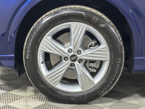 Used 2024 Audi Q4 e-tron Premium Plus AWD/4WD image 26